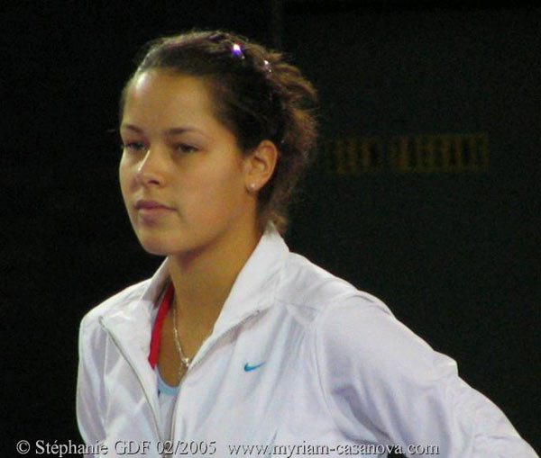 Ana Ivanovic before the match  against Virginie Razzano 