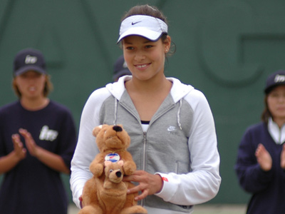 Ana Ivanovic poses with the tournament mascot