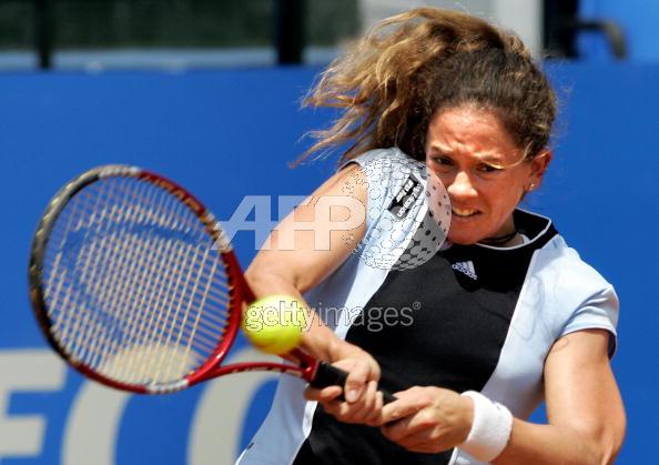 Switzerland's Patty Schnyder returns a ball during her match against Serbia's Ana Ivanovic, in Rome's Italian WTA Master, 12 May 2005