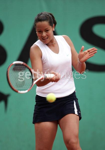 Ana Ivanovic of Serbia & Montenegro in action during her fourth round match against Francesca Schiavone of Italy during the eighth day of the French Open at Roland Garros on May 30, 2005 in Paris, France