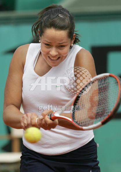 Ana Ivanovic of Serbia & Montenegro in action during her Quarter Final match against Nadia Petrova of Russia during the ninth day of the French Open at Roland Garros on May 31, 2005 in Paris