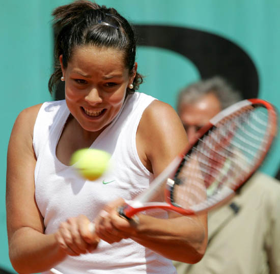 Ana Ivanovic of Serbia & Montenegro in action during her fourth round match against Francesca Schiavone of Italy during the eighth day of the French Open at Roland Garros on May 30, 2005 in Paris, France