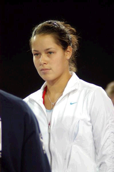 Ana Ivanovic  before her first match against Vanessa Henke , which she won  6-2 1-6  6-2.