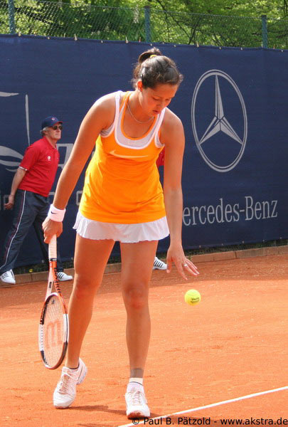 Ana Ivanovic with Anastasia Myskina  defeats  Yuliana Fedak and Lilia Osterloh   with score 4:6 6:2 6:1