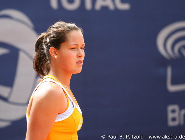 Ana Ivanovic with Anastasia Myskina  defeats  Yuliana Fedak and Lilia Osterloh   with score 4:6 6:2 6:1