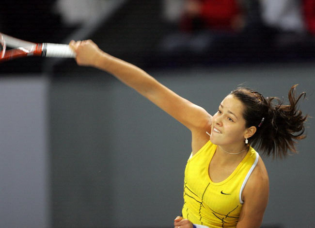 Ana Ivanovic serves to Patty Schnyder of Switzerland during their semi-final tennis match at the Zurich Open WTA tennis tournament in Zurich, October 22, 2005