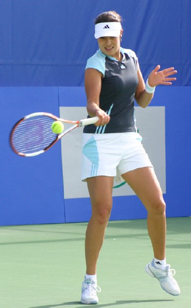 Ana Ivanovic in the practice before the first round match at the ATP/WTA Sydney International in Sydney, 07 January 2006.