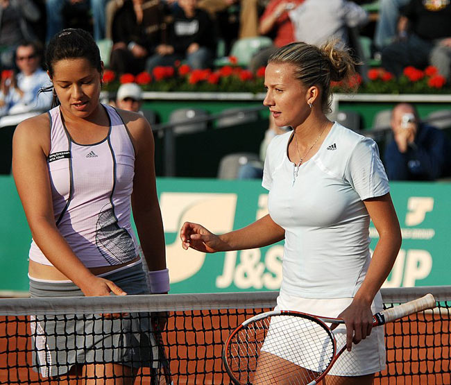 Ana Ivanovic win 1st round match against Marta Domachowska from Poland with score 6:4 7:5, 02 May 2006 in Warsaw. 