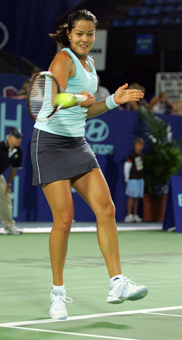 Ana Ivanovic of Serbia and Montenegro hits a forehand during her women's singles tennis match against Sofia Arvidsson of Sweden during the Hopman Cup in Perth, Australia January 2, 2006. Ivanovic won the match 6-3 6-1. 