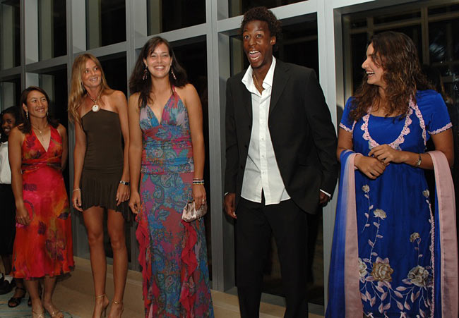 Ana was named the Most Improved Player of 2005 at “Stars For Stars”, the Official Awards Party of Professional Tennis