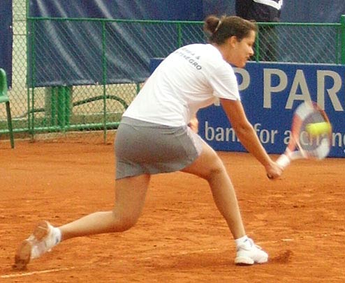 Ana led Serbia & Montenegro to a 2-1 victory over Slovenia in their opening Fed Cup by BNP Paribas Europe/Africa Zone Group I tie