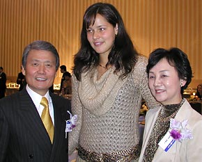 Tokyo, Japan: Welcome Party: Ana Ivanovic with Toray Industries CEO Sadayuki Sakakibara and his wife.